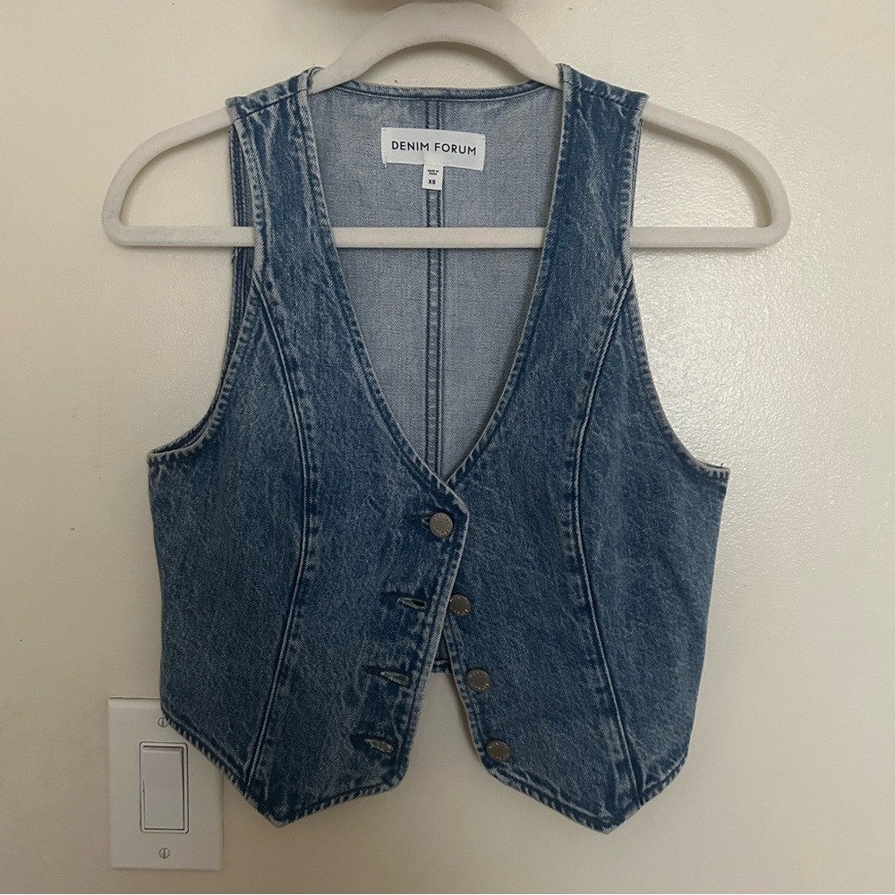 Aritzia Denim Forum The 90’s Mia Denim Vest - Picture 8 of 10